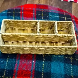 Wicker storage L 10.6" W 5.5'